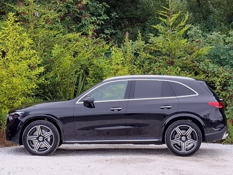Mercedes-Benz GLC Class Glc 300 4Matic Amg Line Premium 9G-tronic Black #4