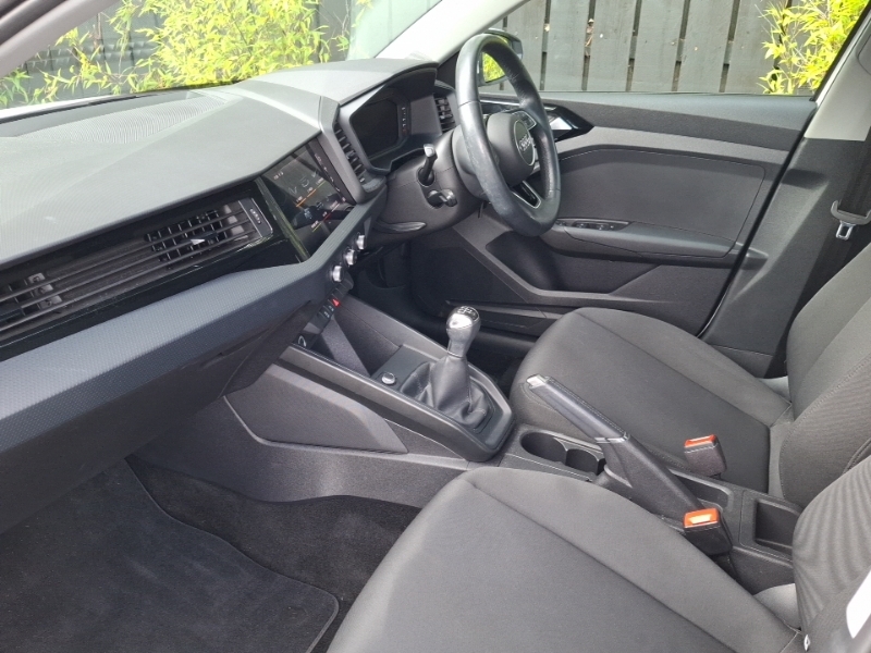 Audi A1 25 Tfsi Technik White #5
