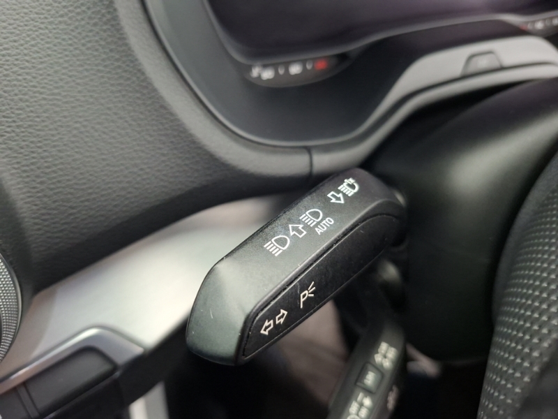 Audi Q2 Q2 35 Tfsi Black Edition S Tronic Grey #16