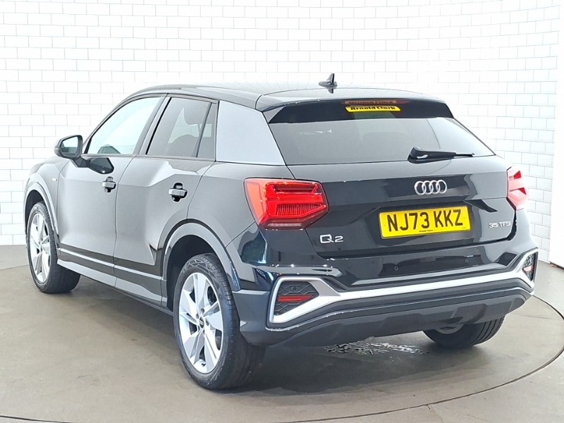 Audi Q2 35 Tfsi S Line S Tronic Black #2