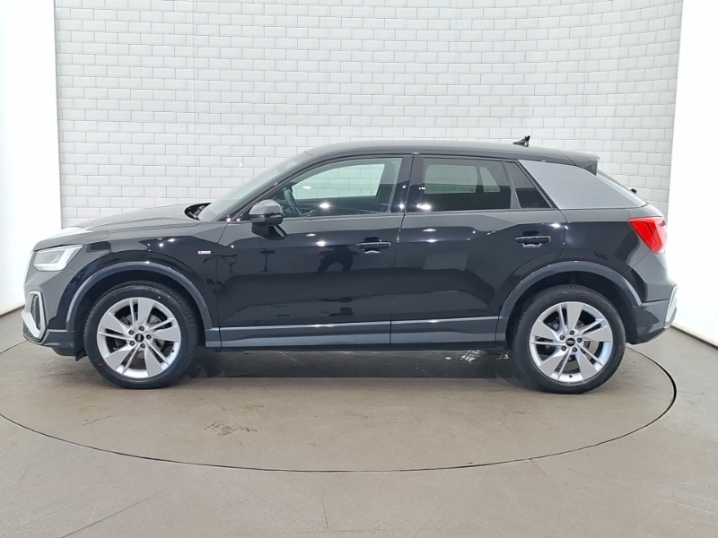 Audi Q2 35 Tfsi S Line S Tronic Black #4