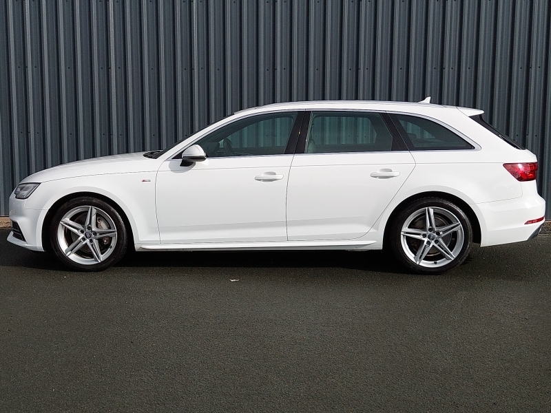 Audi A4 2.0 Tdi Ultra 190 S Line White #4