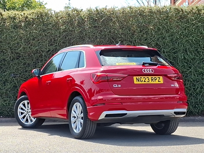 Audi Q3 35 Tfsi Sport Red #2