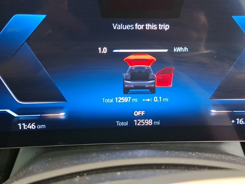 BMW iX 40 76.6Kwh M Sport Red #9