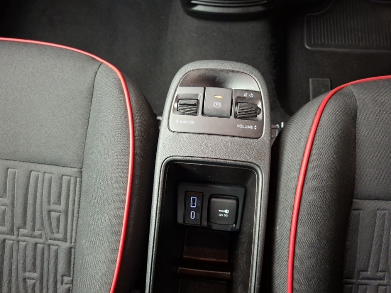 Fiat 500 500 Dolcevita Mhev Red #16
