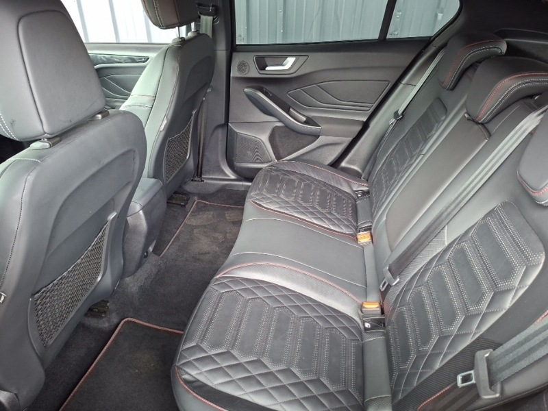 Ford Focus 1.0 Ecoboost St-line X Black #6