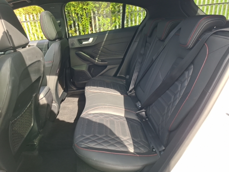 Ford Focus 1.0 Ecoboost Hybrid Mhev 155 St-line X White #6