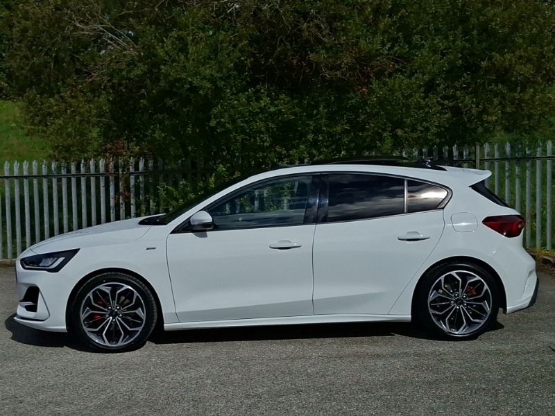 Ford Focus 1.0 Ecoboost Hybrid Mhev 155 St-line X White #4