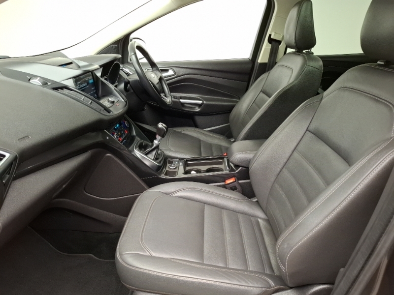 Ford Kuga 1.5 Tdci Titanium X 2Wd Grey #5