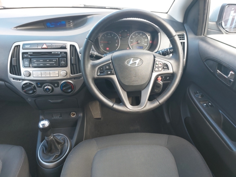 Hyundai I20 Classic Hatchback Black #8