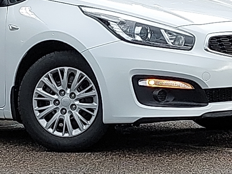 Kia Ceed 1.6 T-gdi Gt Euro 6 White #20