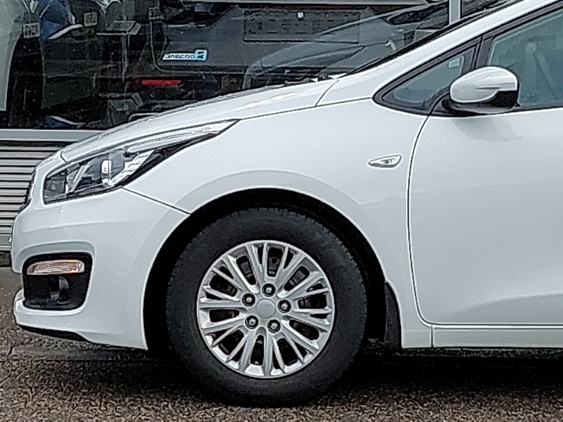Kia Ceed 1.6 T-gdi Gt Euro 6 White #19
