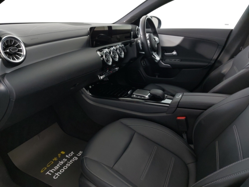Mercedes-Benz CLA Class Cla 180 Amg Line Premium Plus Tip Black #5