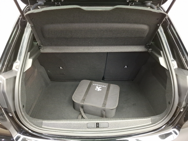 Peugeot e-208 50Kwh Gt #18