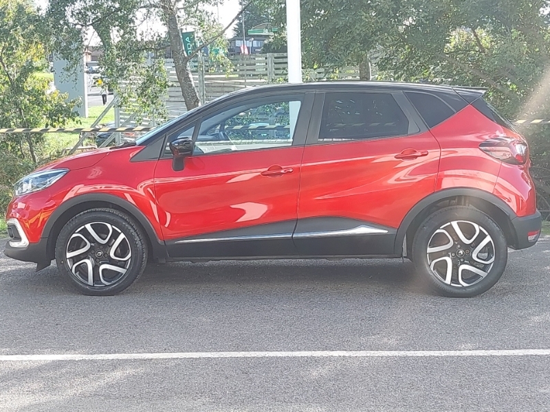 Renault Captur 1.3 Tce 150 Iconic Edc Red #4