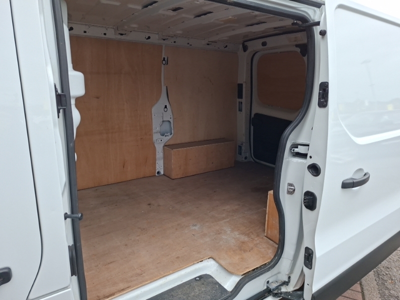 Renault Trafic Sl30 Blue Dci 130 Advance Safety Van White #6