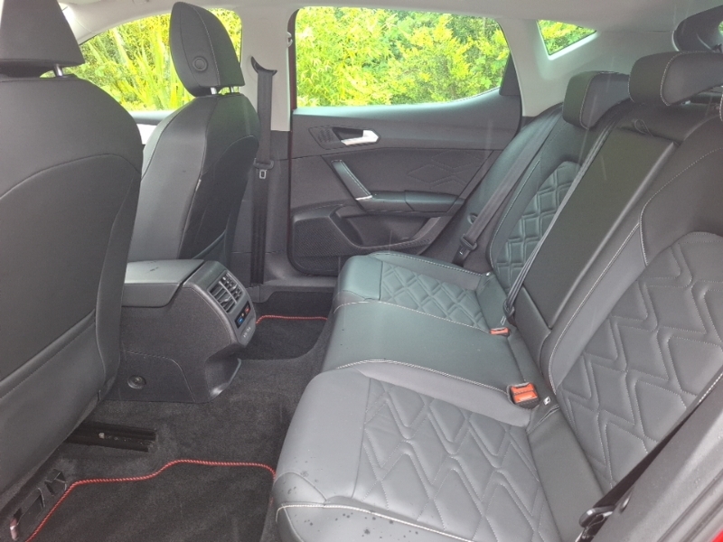 Seat Leon 1.5 Etsi 150 Xcellence Lux Dsg Red #6