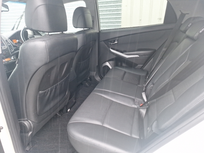 SsangYong Korando 2.2 Elx 4X4 White #6