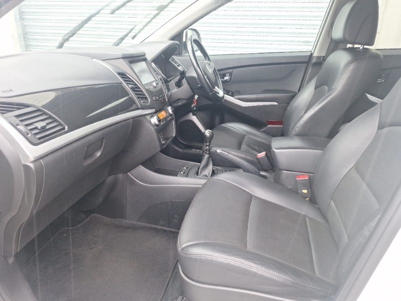 SsangYong Korando 2.2 Elx 4X4 White #5