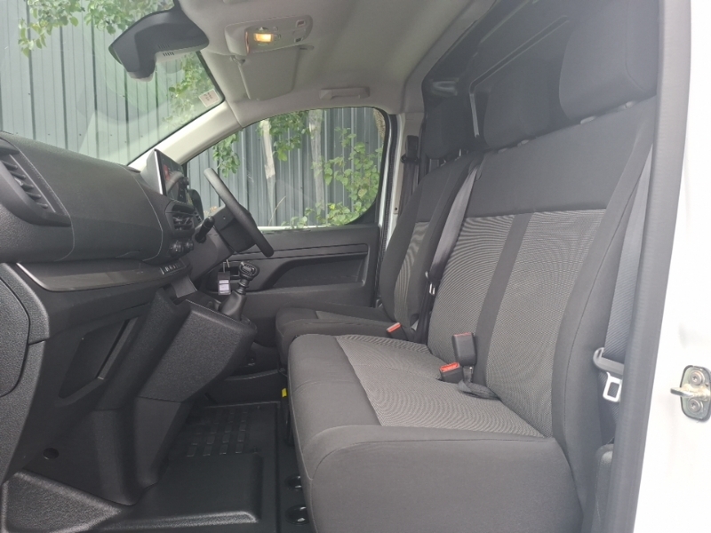Vauxhall Vivaro 1.5 Turbo D 120 Prime H1 Van White #5