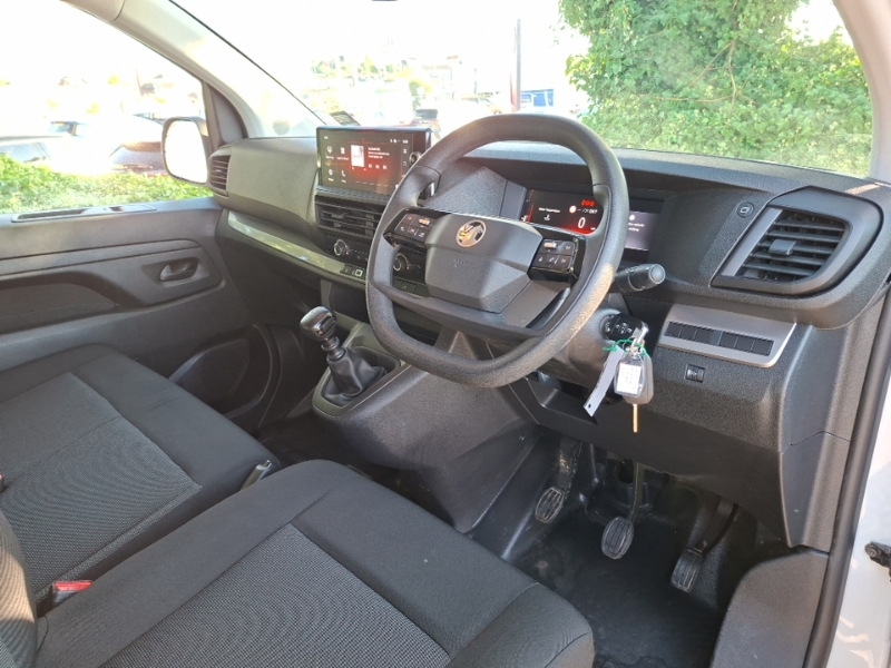 Vauxhall Vivaro 1.5 Turbo D 120 Prime H1 Van White #3