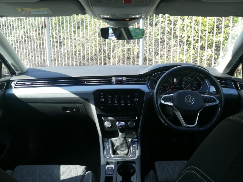 Volkswagen Passat 2.0 Tdi Evo Scr Se Nav Black #3