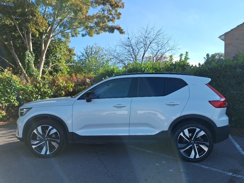 Volvo XC40 2.0 B4p Ultra Dark White #4