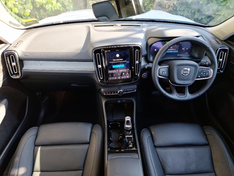 Volvo XC40 2.0 B4p Ultra Dark White #3