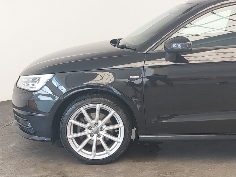 Audi A1 1L Sport Black #19