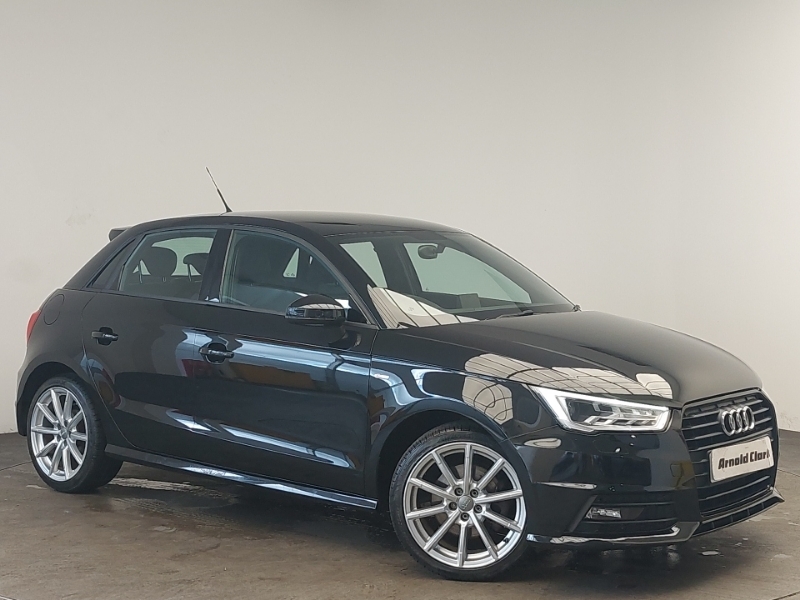 Audi A1 1L Sport Black #7