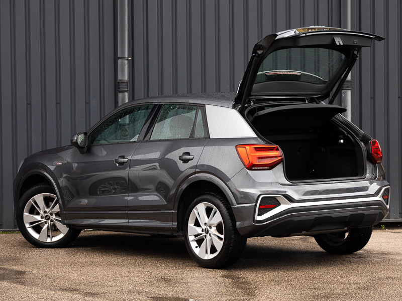 Audi Q2 Black Edition 35 Tfsi 150 Ps S Tronic White #14