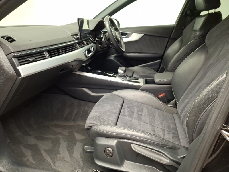 Audi A4 35 Tfsi S Line S Tronic DA72EXM Black #5