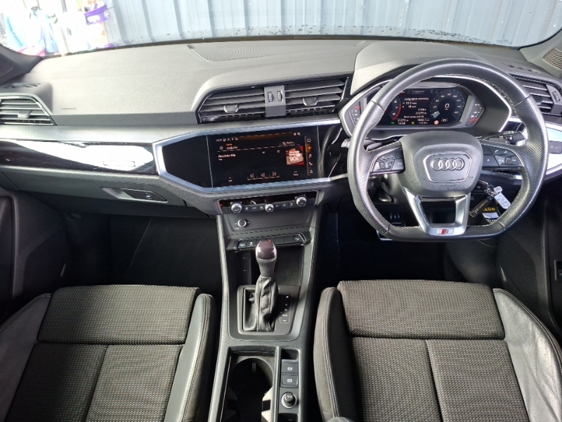 Audi Q3 35 Tfsi Black Edition S Tronic Black #3