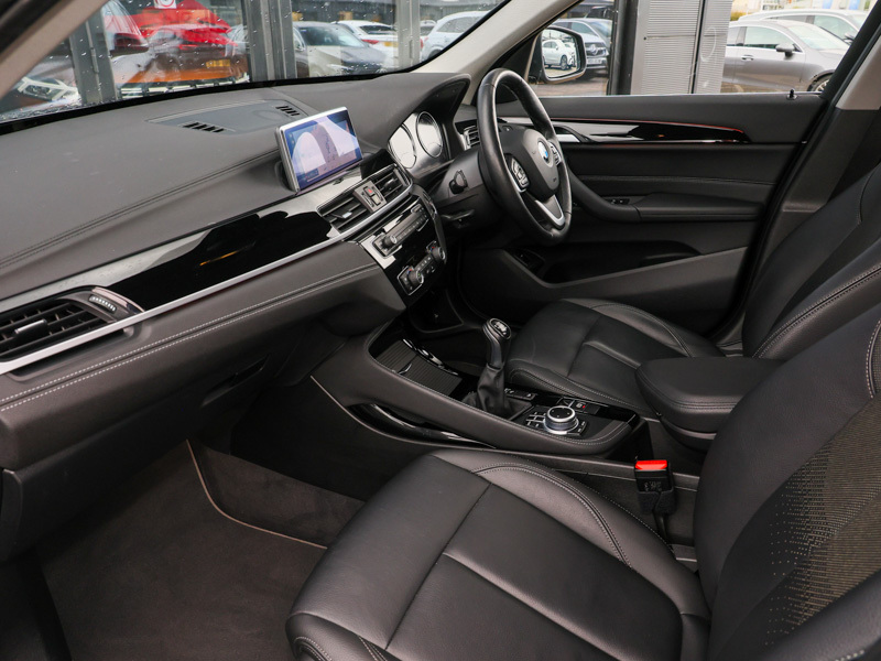 BMW X1 Xdrive 18D Xline Black #6