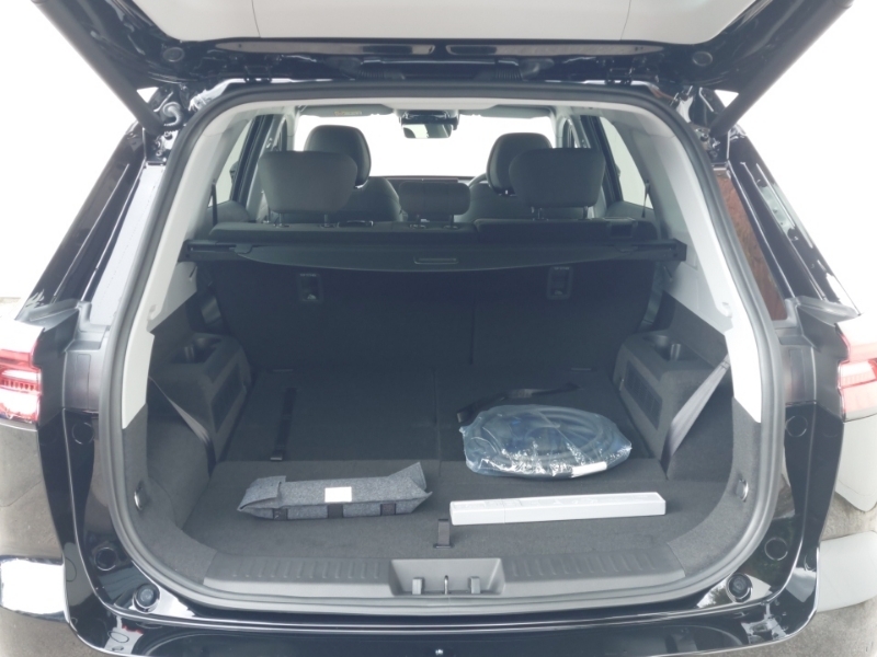 Chery Tiggo 8 Super Hybrid Summit White #18