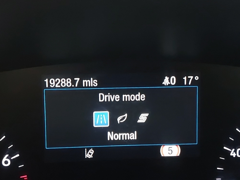 Ford Focus Hatchback 1.0T Ecoboost Titanium Euro 6 Ss Grey #17