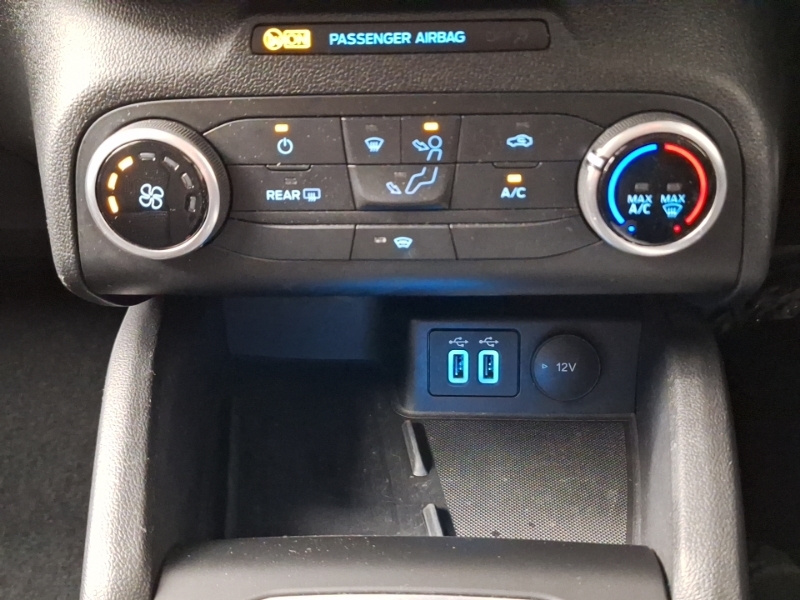Ford Focus 1.0 Ecoboost Hybrid Mhev 125 Titanium Black #16