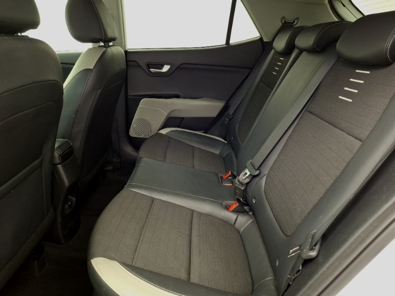 Kia Stonic 1.6 Crdi First Edition White #6