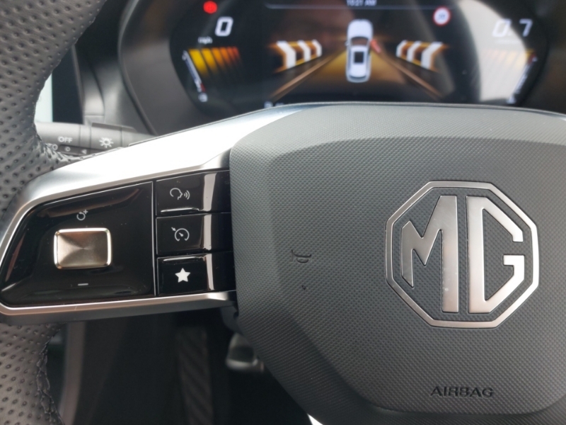MG ZS Hat 1.5 Hybrid Trophy Au White #12