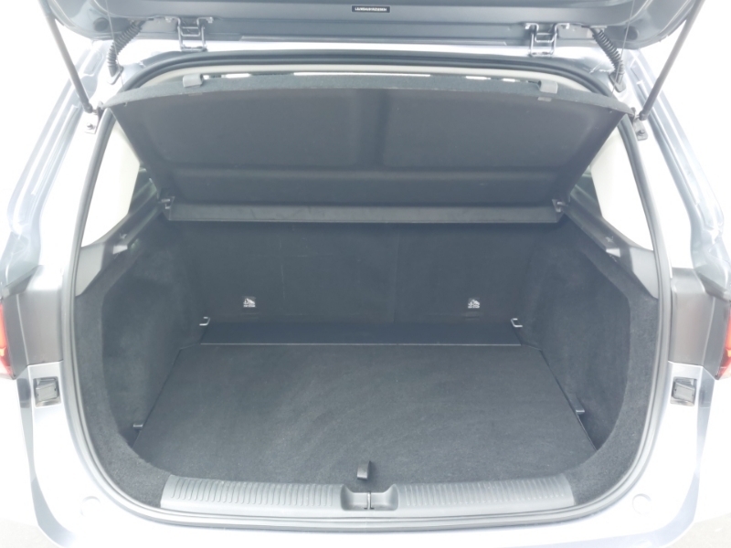 MG ZS Hat 1.5 Hybrid Trophy Au White #18