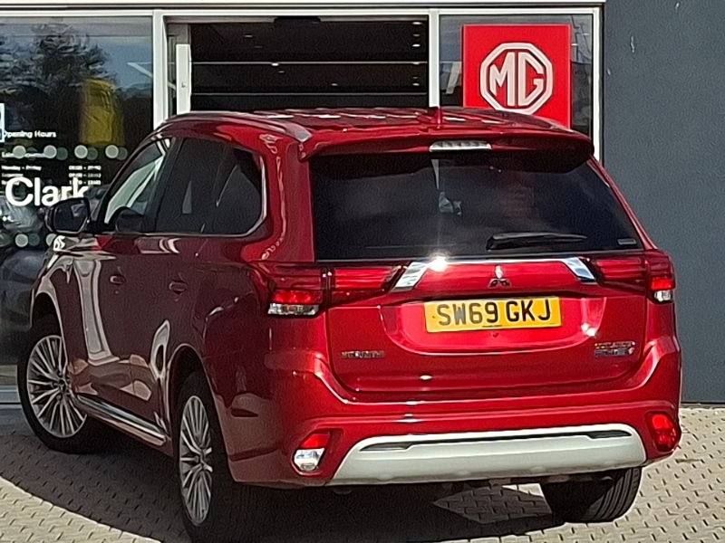 Mitsubishi Outlander 2.4 Phev 4H Red #2