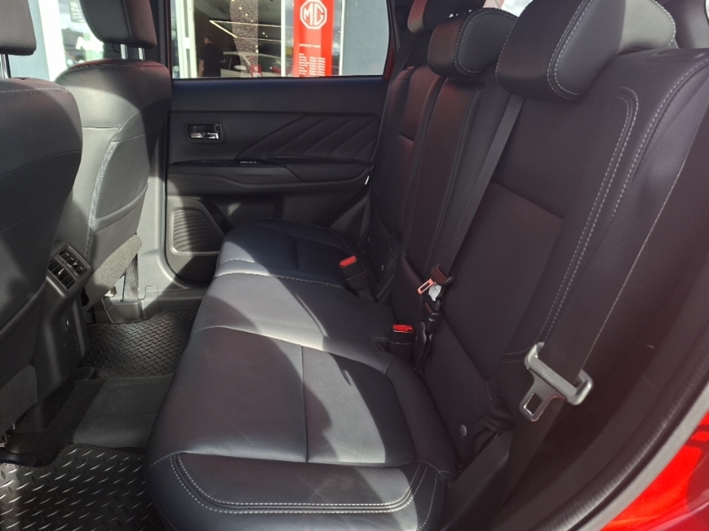 Mitsubishi Outlander 2.4 Phev 4H Red #6