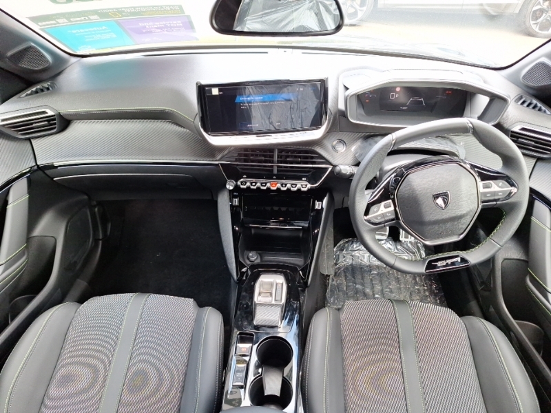 Peugeot 208 1.2 Hybrid 110 Gt E-dsc6 Black #3