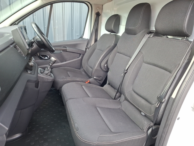 Renault Trafic Ll30 Blue Dci 130 Extra Safety Van White #5