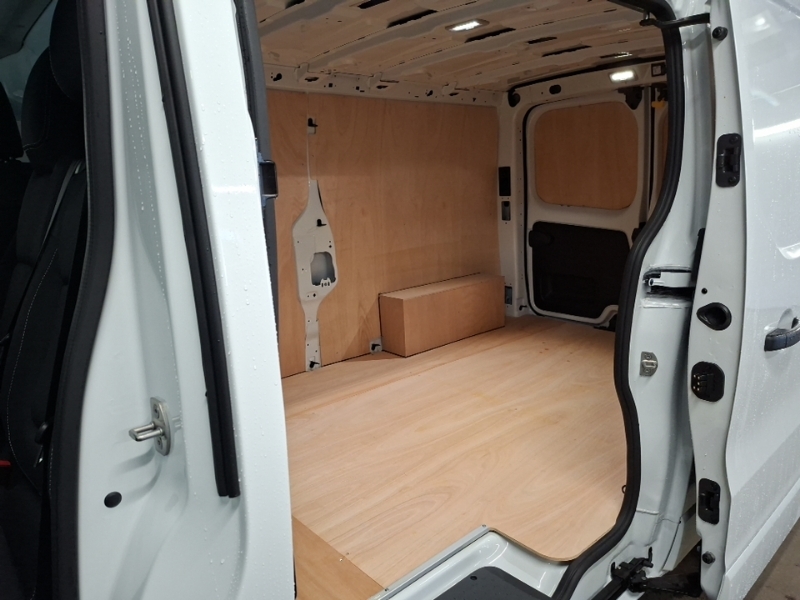 Renault Trafic Ll30 Blue Dci 130 Extra Van White #6