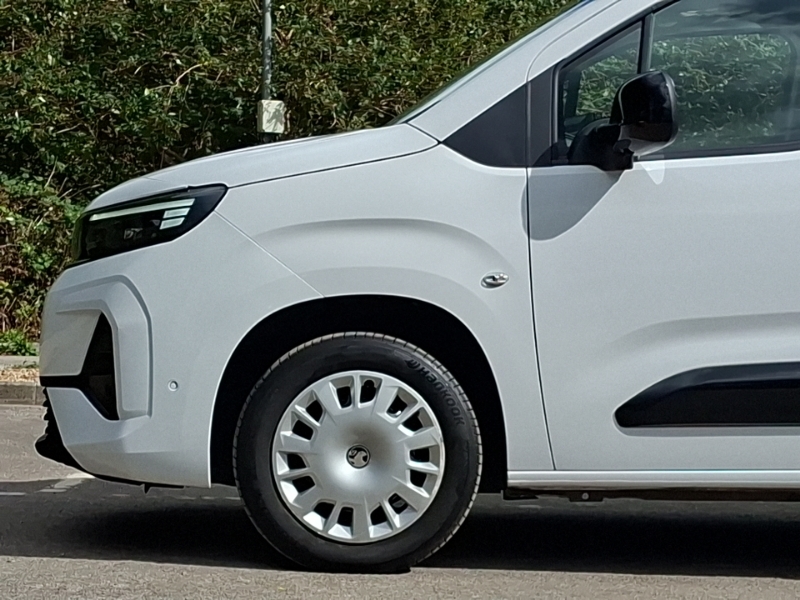 Vauxhall Combo Turbo D 2300 Prime 100Ps Swb With Air Con, Low Mil White #19
