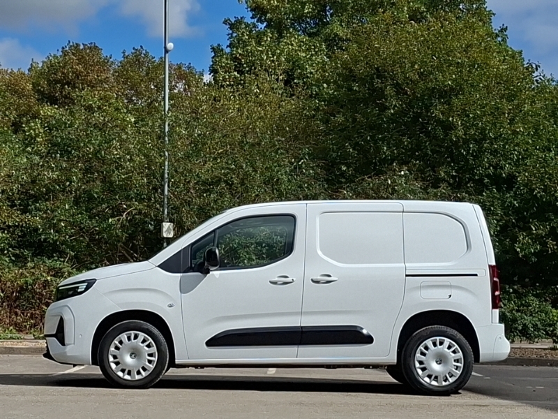 Vauxhall Combo 1.5 Turbo D 100Ps Pro H1 Van White #4