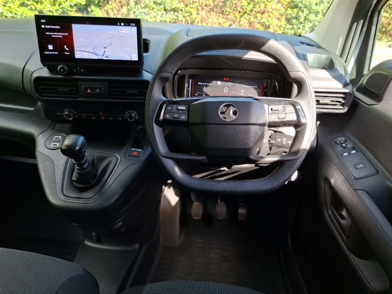 Vauxhall Combo Turbo D 2300 Prime 100Ps Swb With Air Con, Low Mil White #8