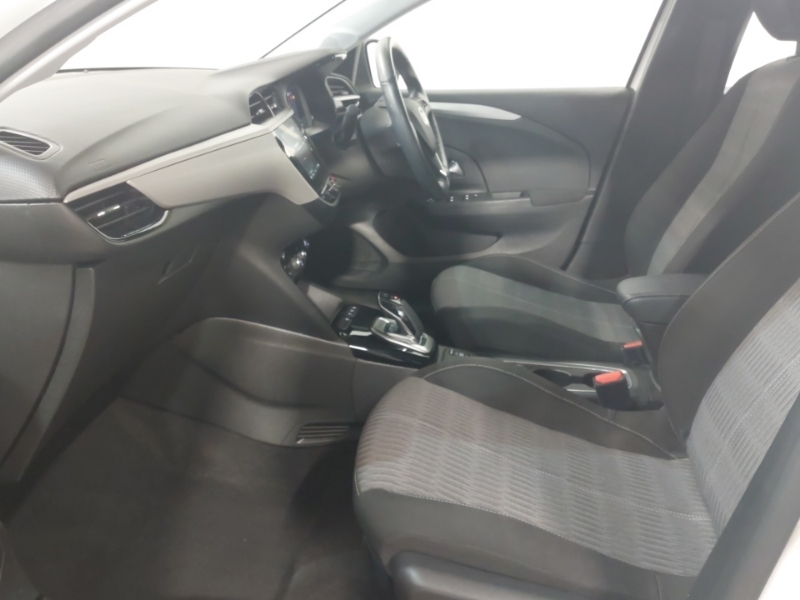 Vauxhall Corsa-e 100Kw Se Nav Premium 50Kwh 7.4Kwch SM21VSJ White #5
