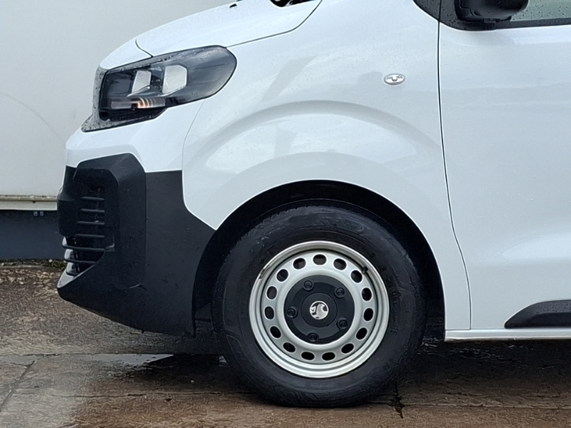 Vauxhall Vivaro 1.5 Turbo D 120 Pro H1 Van White #19